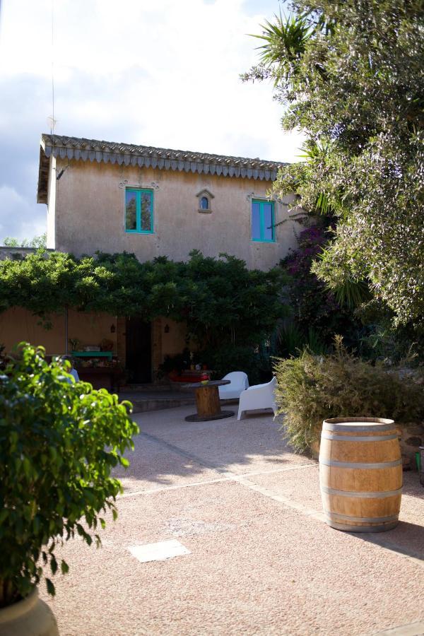 Corte Boero Bed&Breakfast Capoterra Bagian luar foto